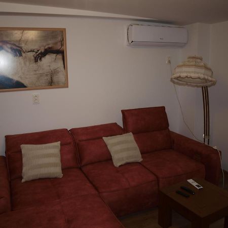 Amavera Apartment Târgu Jiu Exterior foto